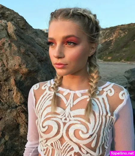 Madeline Keating OnlyFans Thumbnail #6YC70YYnma