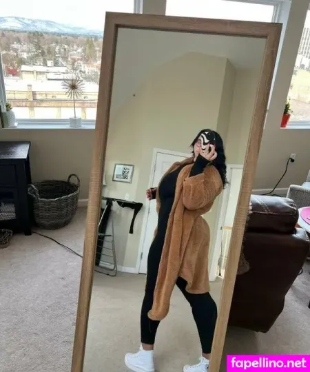 Madeline Van Aken OnlyFans Thumbnail #9OsW40vaBK