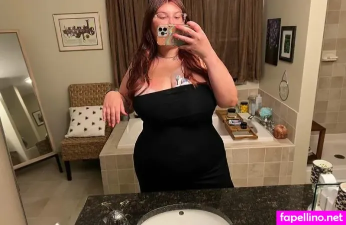 Madeline Van Aken OnlyFans Thumbnail #vWq7V4zfJ6