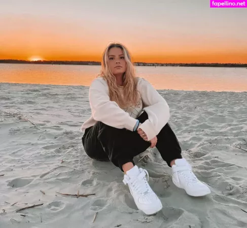 Madeline OnlyFans Thumbnail #oh5h1i55xL