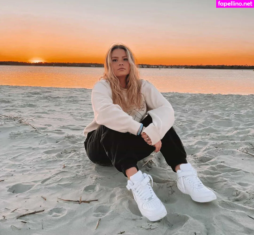 madcuzbad8008, madelineargy, madelineook Nude Leaked OnlyFans Photo #oh5h1i55xL