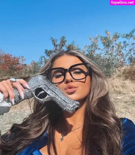 Madeline OnlyFans Thumbnail #r4rI77UqNu