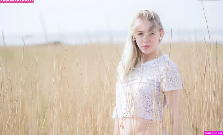 Madelinebiene OnlyFans Thumbnail #SgWPwC2gAx