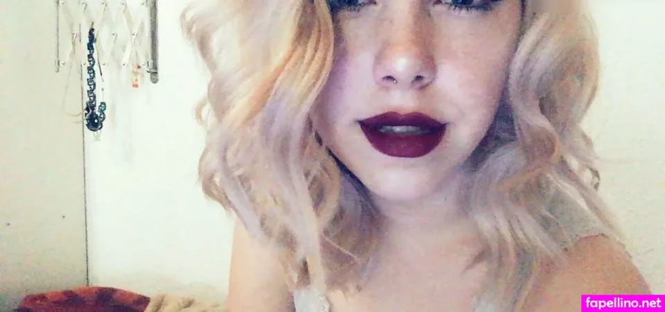 Madelinebiene OnlyFans Thumbnail #a5H8kpL7JG