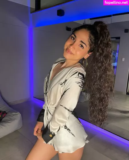 Mademoisellegia OnlyFans Thumbnail #WMg5KnIAlj
