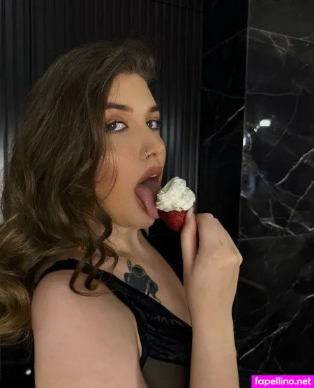 Madiedarby OnlyFans Thumbnail #LQAGkXxdWY