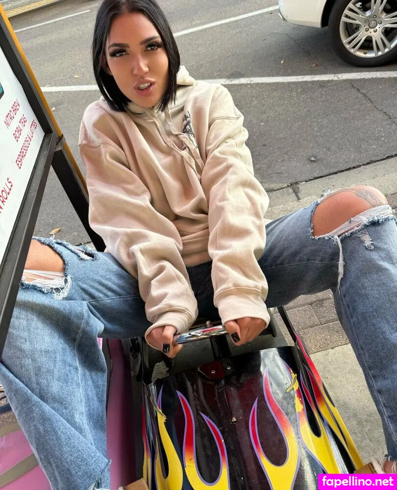 madikhalifa, madikhalifaa Nude Leaked OnlyFans Photo #3Dx2LtKUFr