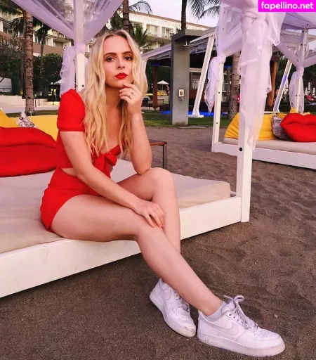 Madilyn Bailey OnlyFans Thumbnail #NA2wLBuHJN
