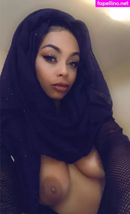 Madison Khan OnlyFans Thumbnail #qRz1ovDuUs