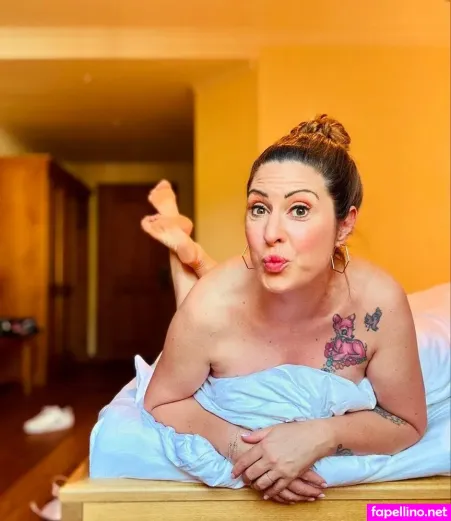 Madita Van Huelsen OnlyFans Thumbnail #q1eI1lffly
