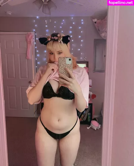 Madiwaifu OnlyFans Thumbnail #xaxNB9eyOO