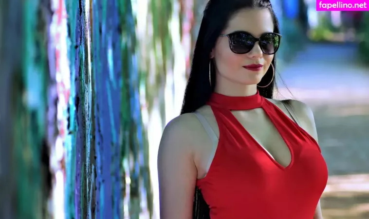 Madlen Brandao OnlyFans Thumbnail #4JR3UAMSSy