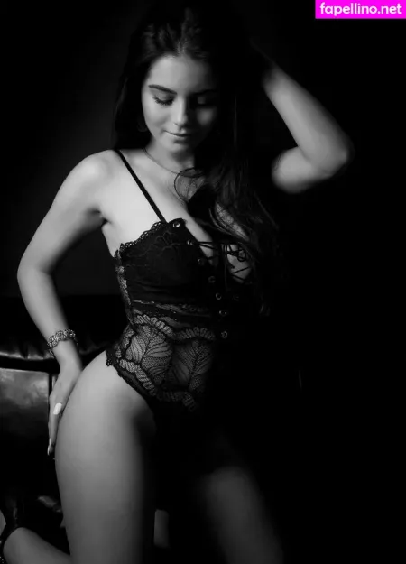 Madlen Brandao OnlyFans Thumbnail #4uOQLOC3d7