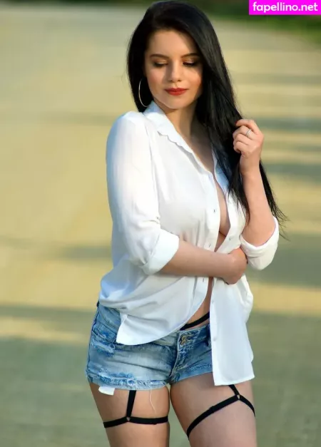 Madlen Brandao OnlyFans Thumbnail #L6e1Es2J1b