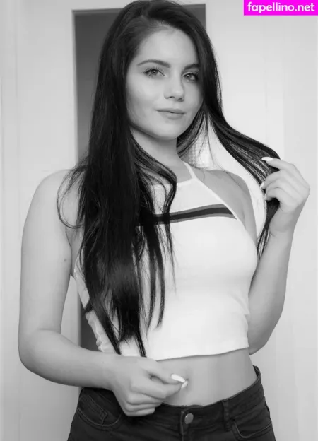 Madlen Brandao OnlyFans Thumbnail #PJRpTNUc8k