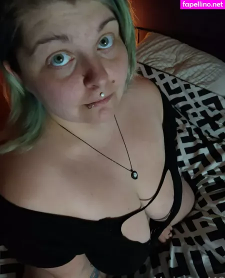 Madmoxie112 OnlyFans Thumbnail #lEAAWxfLCi