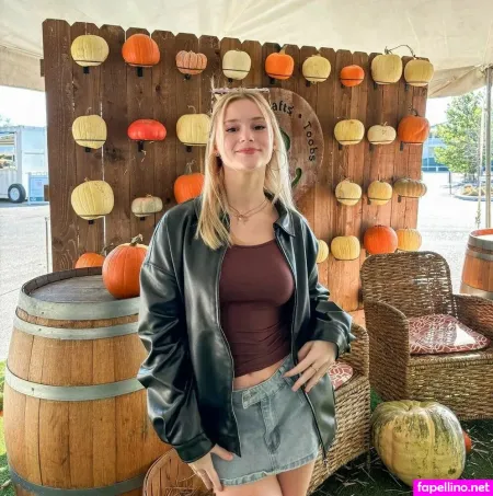 Mads Thompson Maddiiedee OnlyFans Thumbnail #izpZ1CzsJX