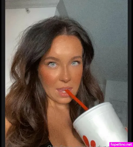 Madyaphillips Main Profile Photo