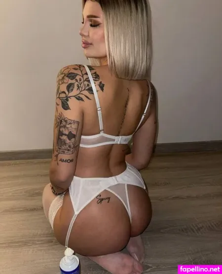 Madzia Loskot OnlyFans Thumbnail #IrdIIs2V1B