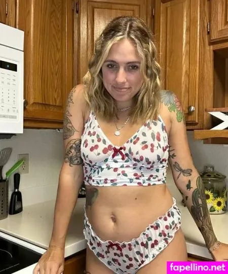 Mae Kat Main Profile Photo