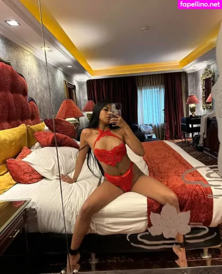 Mae Kulit 1 OnlyFans Thumbnail #4mkzUO0Sqh