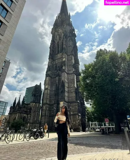 Mae Kulit 1 OnlyFans Thumbnail #yS9VxDOafg