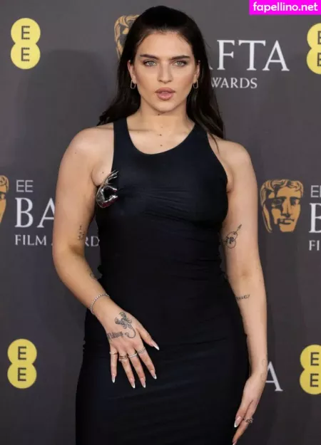 Mae Muller OnlyFans Thumbnail #5xaM022s51