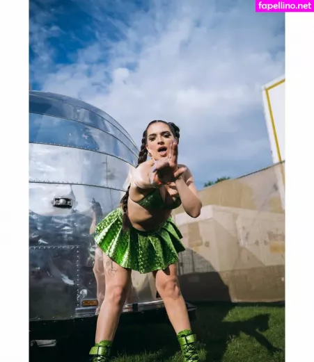 Mae Muller OnlyFans Thumbnail #HY5hSeeCis