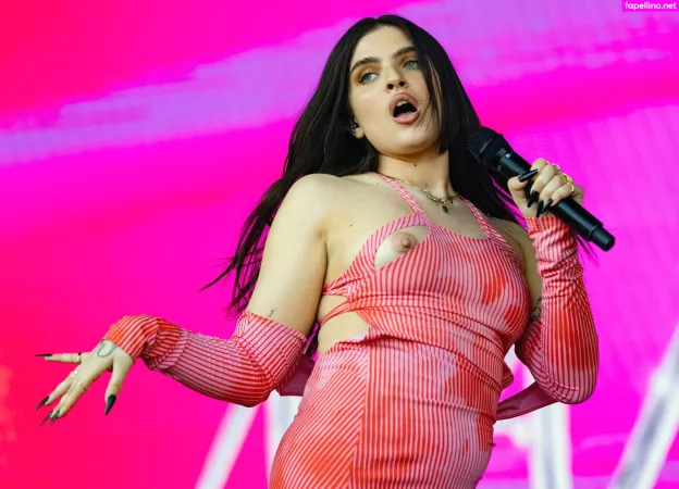 Mae Muller OnlyFans Thumbnail #HxiVrWqBcV