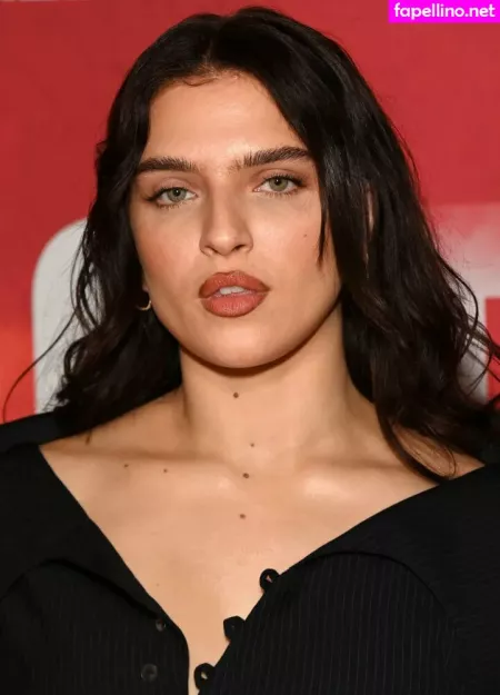 Mae Muller OnlyFans Thumbnail #KMwAfTkSGq