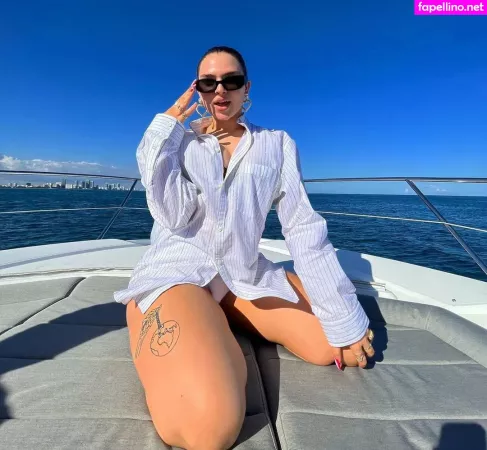 Mae Muller OnlyFans Thumbnail #O6wYhBsg0u