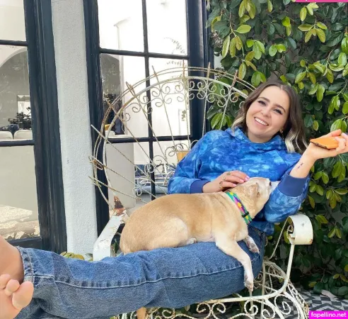 Mae Whitman OnlyFans Thumbnail #8F9cdv6WNd