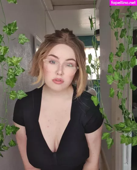 Maebry OnlyFans Thumbnail #R7eRowKEuC