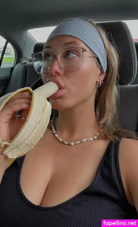 Maeliigigueree OnlyFans Thumbnail #1JzKTMt1xj