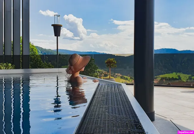 Maelumiu OnlyFans Thumbnail #E4dUnCn4vD