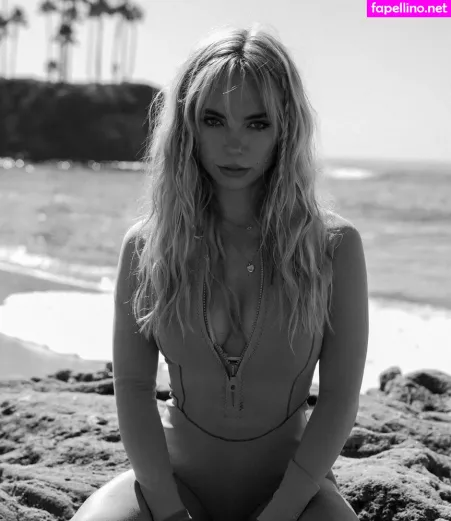 Maggie Grace OnlyFans Thumbnail #vjQDi86QVh