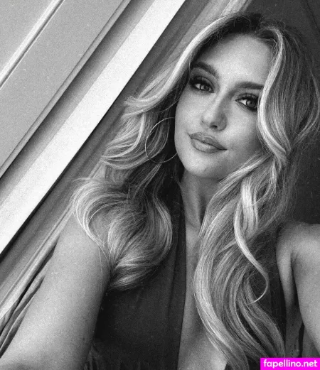 Maggie Sajak OnlyFans Thumbnail #LM9cJVB6mF