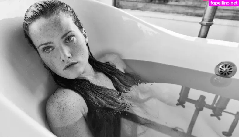 Maggie White OnlyFans Thumbnail #mXgiHYWMS4