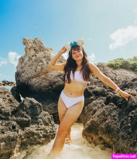 Magicwithmeg OnlyFans Thumbnail #UvyCTRTgIr