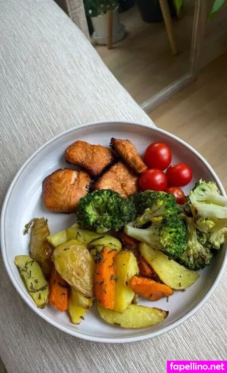 Magnetic May OnlyFans Thumbnail #piJfwoNbxz