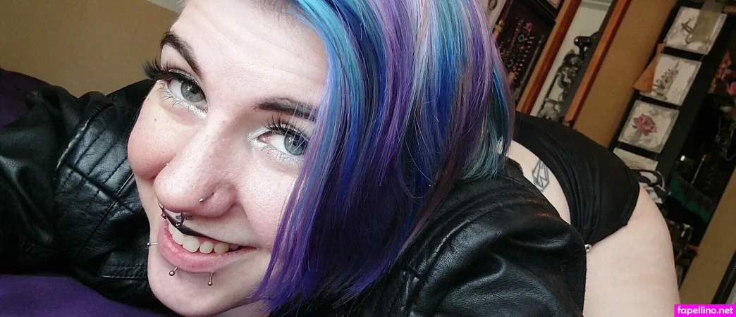 Magpiecrisisfree OnlyFans Thumbnail #Oc45f9efhN