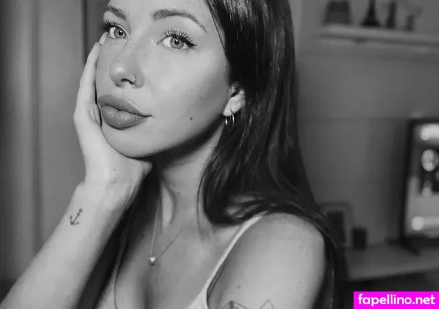 Magui OnlyFans Thumbnail #i6RDDiKrmi