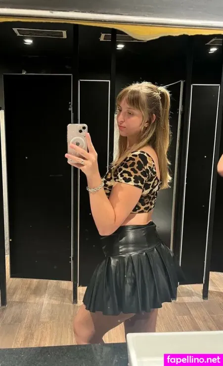 Maguiqueensex OnlyFans Thumbnail #YwVy5tAzXH