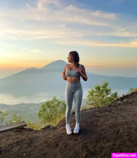 Mai Pham OnlyFans Thumbnail #9rzMvw6Q6O