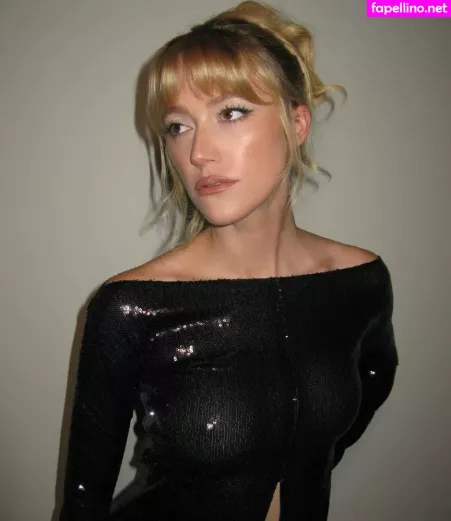 Maika Monroe OnlyFans Thumbnail #0RdaDBuio7