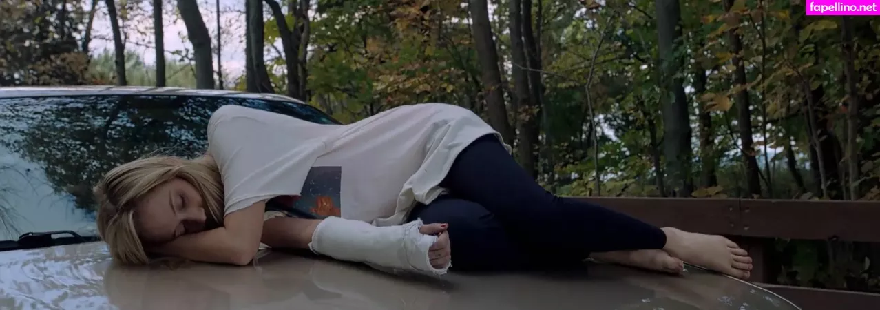 Maika Monroe OnlyFans Thumbnail #2bIAS5F2Pa