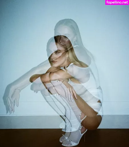 Maika Monroe OnlyFans Thumbnail #4x0L7DLCqK