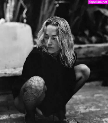 Maika Monroe OnlyFans Thumbnail #CdOfxISxQj