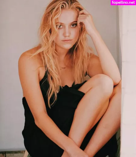 Maika Monroe OnlyFans Thumbnail #S7vpBBbrh6