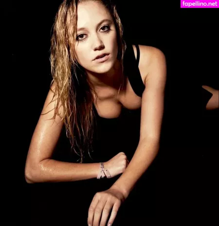 Maika Monroe OnlyFans Thumbnail #TJpO80yNr9